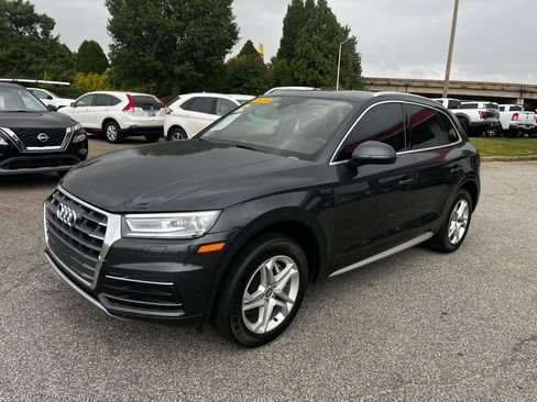 Used 2019 Audi Q5 2.0T Premium w/ Convenience Package image 1