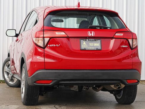 Used 2018 Honda HR-V LX image 5