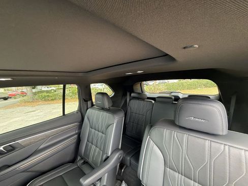 New 2026 Buick Enclave Avenir w/ Super Cruise Package FWD image 33
