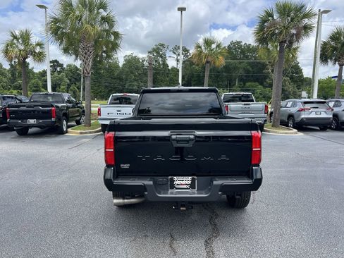 Used 2025 Toyota Tacoma SR5 RWD image 9