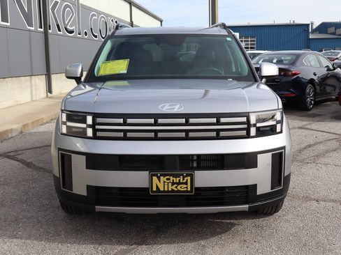 Used 2025 Hyundai Santa Fe SEL image 2