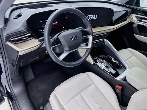 Certified 2025 Audi Q5 Premium Plus w/ Premium Plus AWD/4WD image 9