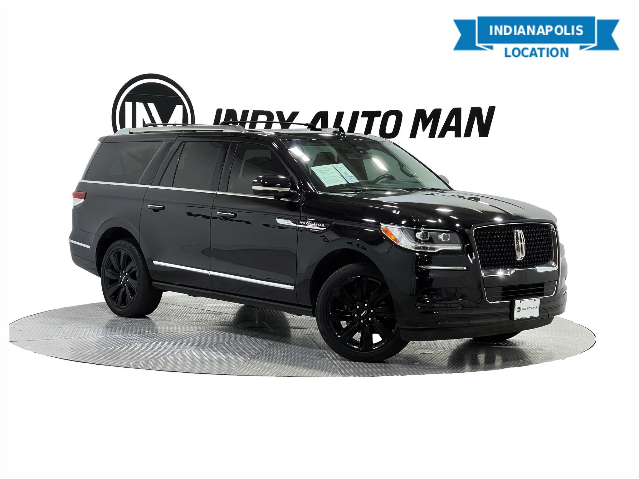 Used 2023 Lincoln Navigator L Reserve AWD/4WD image 1