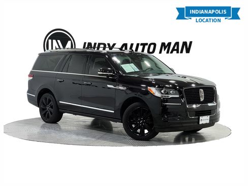 Used 2023 Lincoln Navigator L Reserve AWD/4WD image 1