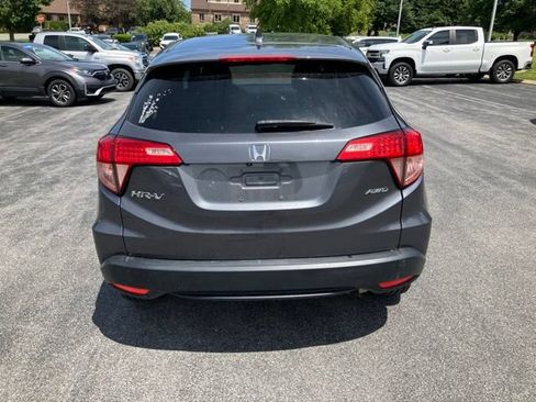 Used 2018 Honda HR-V EX image 4