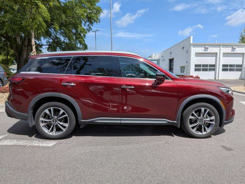 Used 2023 INFINITI QX60 Luxe w/ Cargo Package FWD image 2