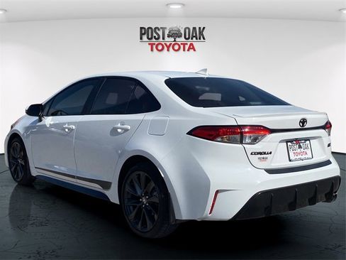 Used 2025 Toyota Corolla SE image 5