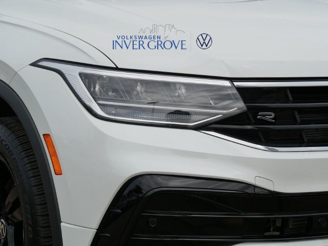 Certified 2024 Volkswagen Tiguan SE R-Line AWD/4WD image 8