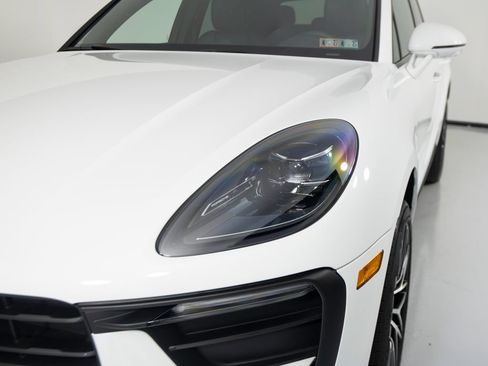 Certified 2026 Porsche Macan AWD/4WD image 39