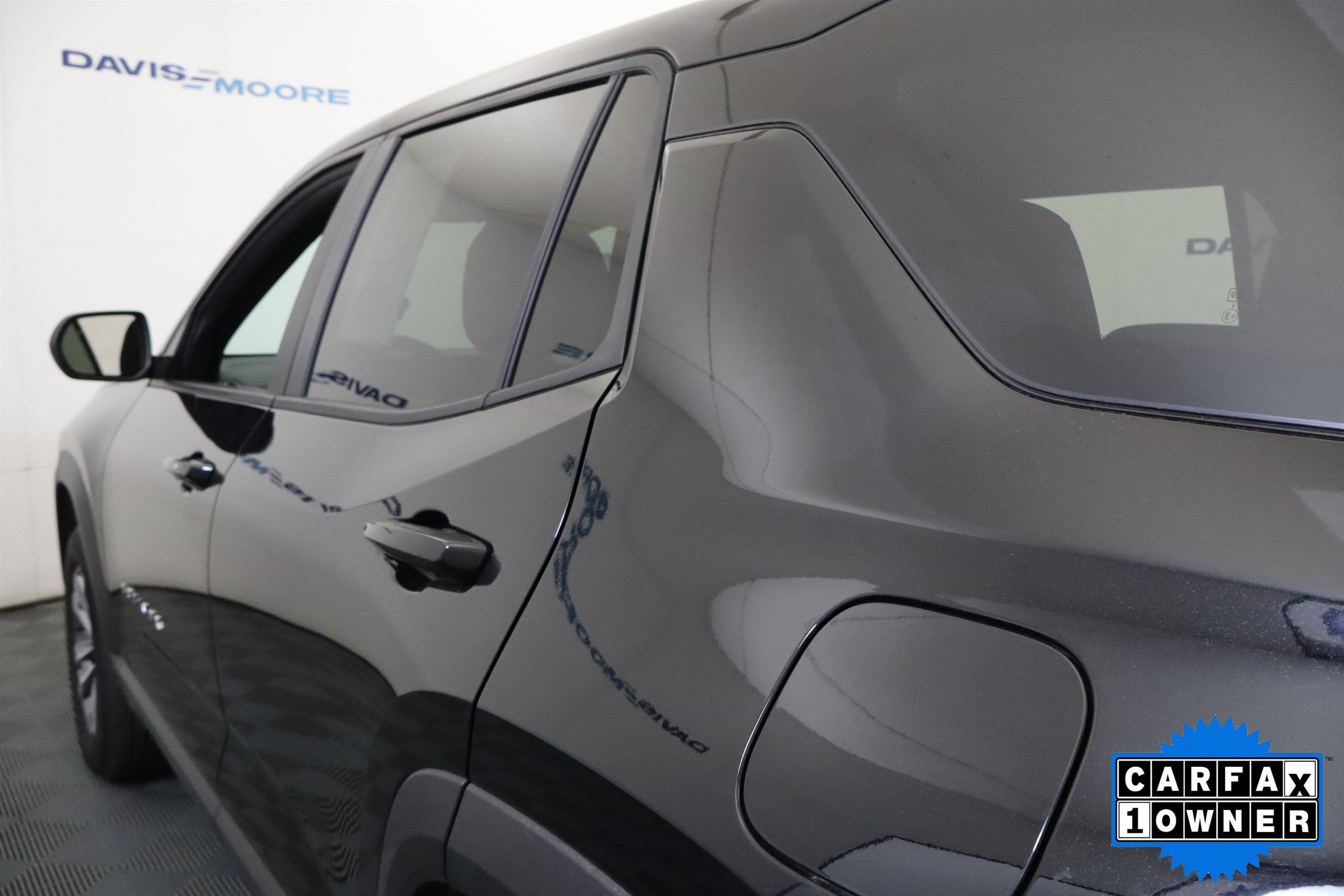 Used 2026 Chevrolet Equinox LT AWD/4WD image 11