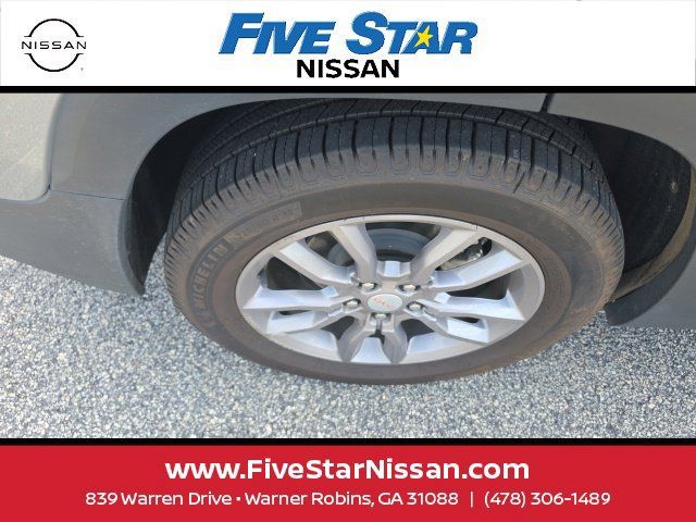 Used 2023 GMC Terrain SLT FWD image 5