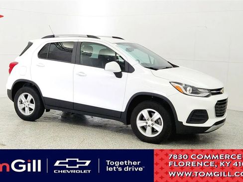 Used 2021 Chevrolet Trax LT w/ LT Convenience Package image 1