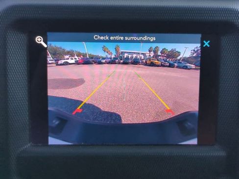 Used 2022 Jeep Gladiator Sport image 29