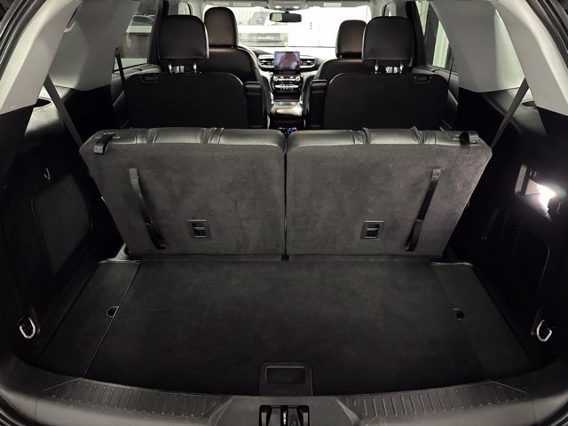 Used 2023 Ford Explorer Limited AWD/4WD image 21