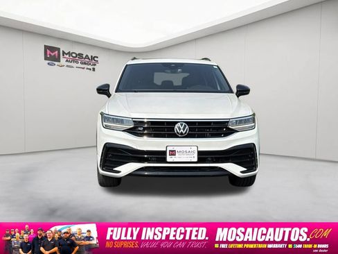 Used 2023 Volkswagen Tiguan SE R-Line AWD/4WD image 2
