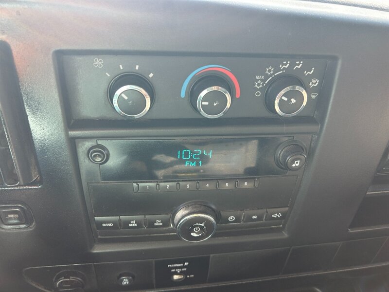 Used 2014 Chevrolet Express 2500 RWD image 13