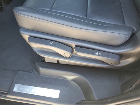 Used 2023 Chevrolet Tahoe LT image 17