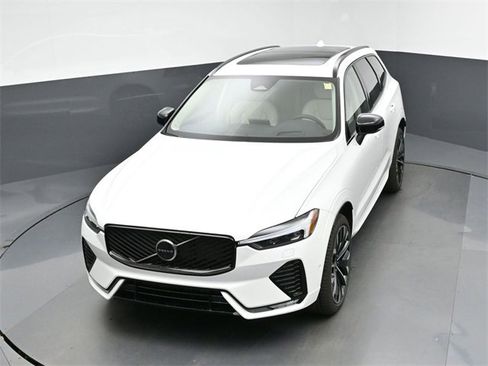 New 2026 Volvo XC60 B5 Ultra w/ Protection Package Premier image 47