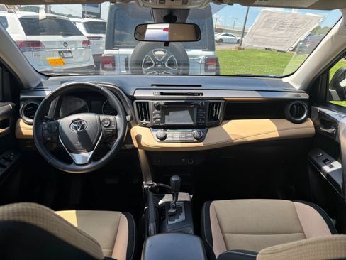 Used 2017 Toyota RAV4 XLE FWD image 21