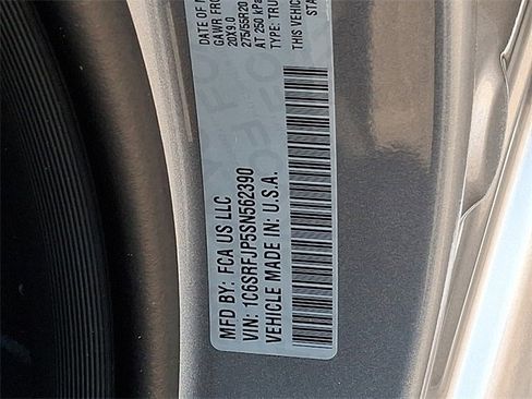 Used 2025 RAM 1500 Laramie image 31