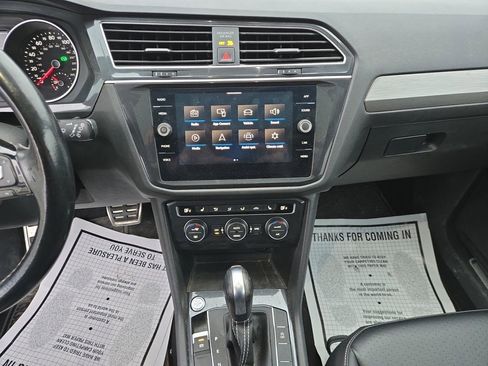 Used 2021 Volkswagen Tiguan SE R-Line image 19