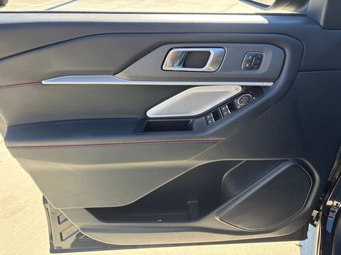 Certified 2025 Ford Explorer ST w/ Sun And Sound Package image 16
