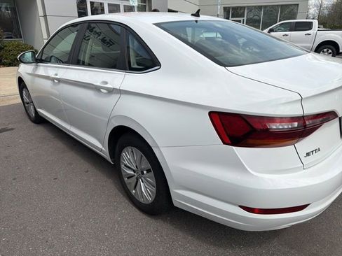 Used 2019 Volkswagen Jetta S w/ Driver Assistance Package image 5