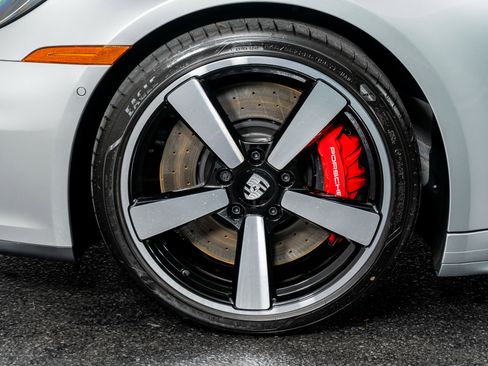 Used 2025 Porsche 911 Carrera S w/ Premium Package image 25