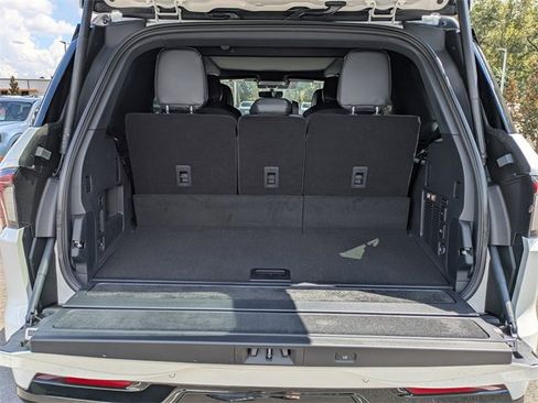 New 2025 Lincoln Navigator Reserve w/ Jet Appearance Package image 12