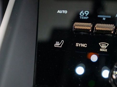 New 2025 Porsche Macan Turbo Electric image 31