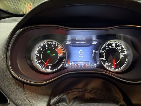 Used 2021 Jeep Cherokee Latitude Lux 80th Anniv w/ Quick Order Package 26U 80TH image 10