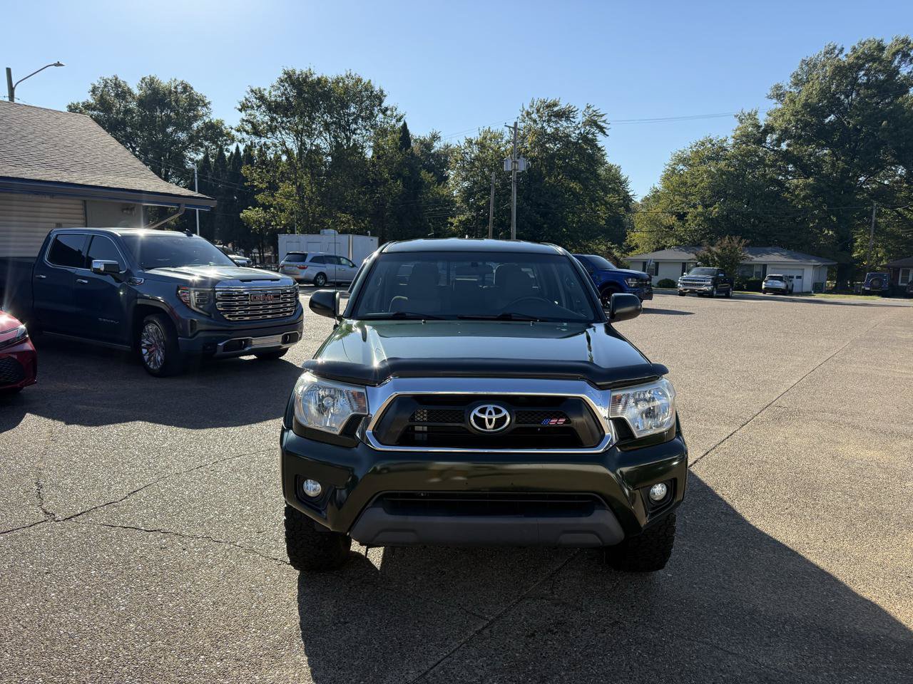 Used 2014 Toyota Tacoma 4x4 Double Cab w/ SR5 Package image 2