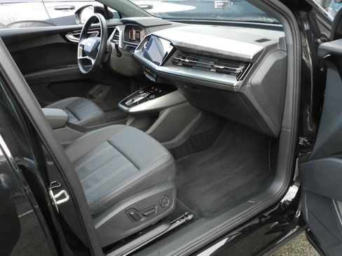 Used 2024 Audi Q4 e-tron Premium Plus w/ Premium Plus image 21