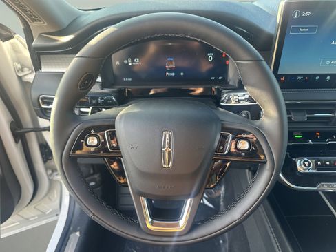 New 2026 Lincoln Corsair Premiere image 11