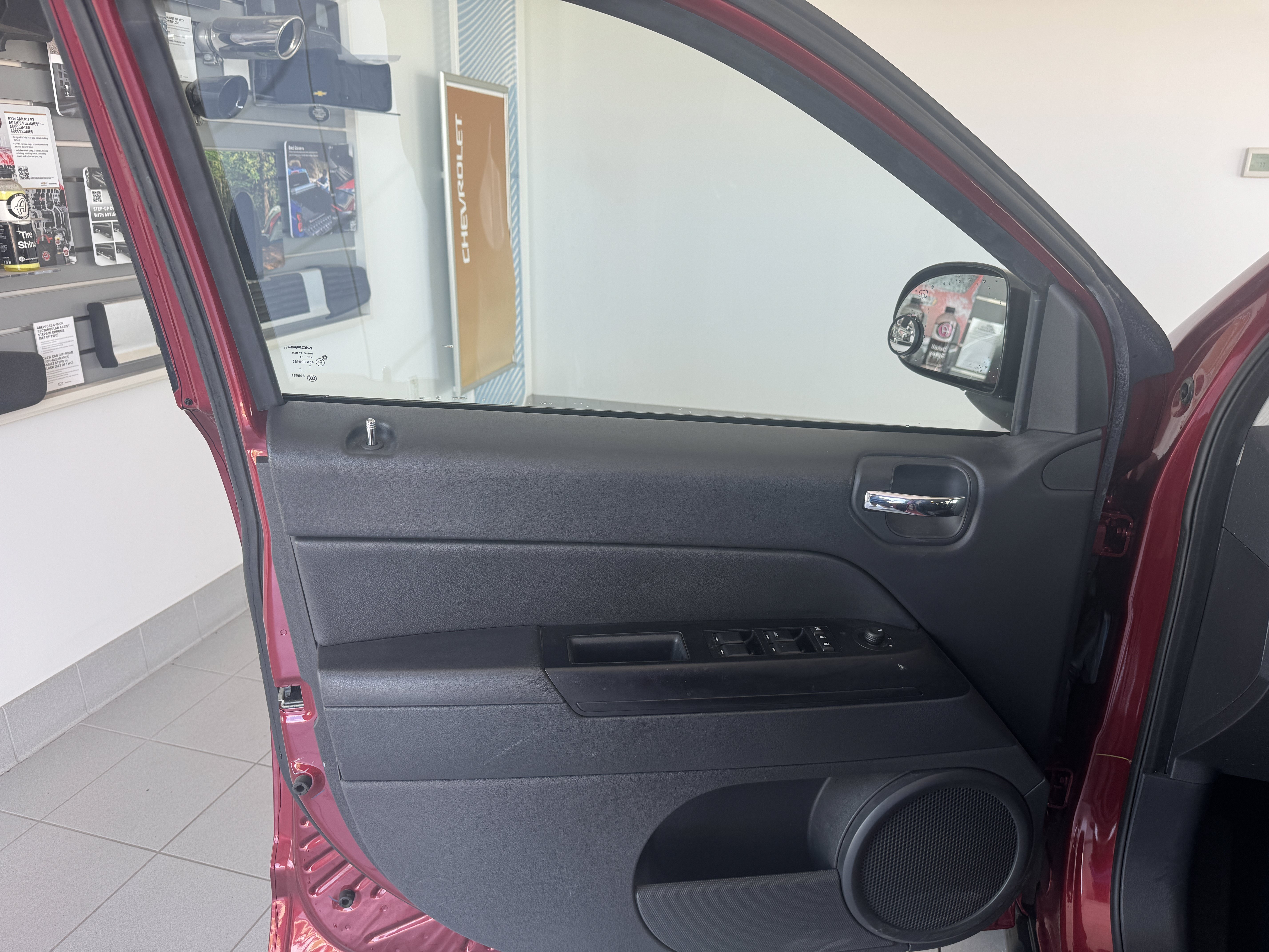Used 2013 Jeep Compass Latitude w/ Sun/Sound Group AWD/4WD image 10