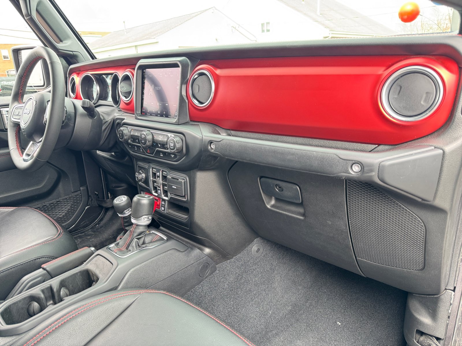 Used 2023 Jeep Gladiator Rubicon w/ Dual Top Group AWD/4WD image 14
