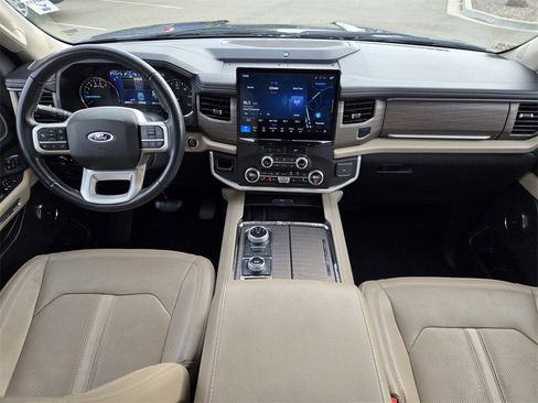 Used 2023 Ford Expedition Limited image 14