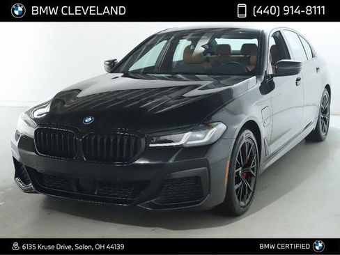 Certified 2023 BMW 530e xDrive w/ Premium Package AWD/4WD image 1