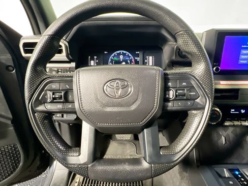 Used 2025 Toyota Tacoma SR5 image 17