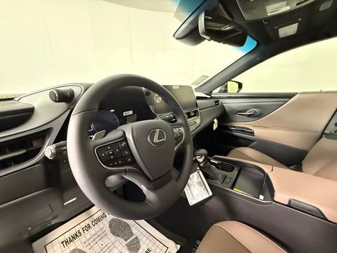 New 2025 Lexus ES 350 w/ Premium Package image 6