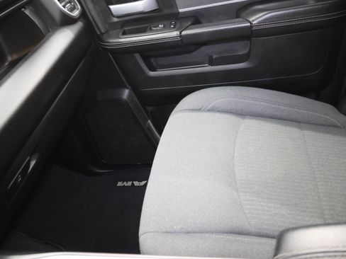 Used 2022 RAM 2500 Big Horn w/ Night Edition image 13