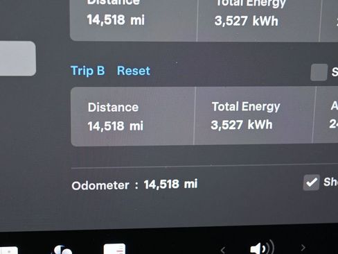 Used 2025 Tesla Model 3 Long Range image 17