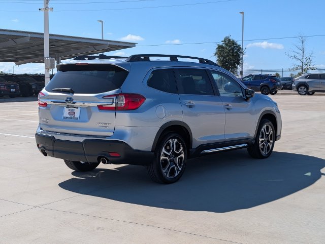 Certified 2026 Subaru Ascent Limited AWD/4WD image 5