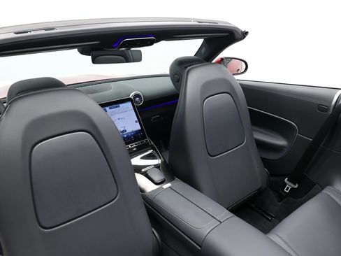 Used 2023 Mercedes-Benz SL 43 AMG w/ Driver Assistance Package image 50