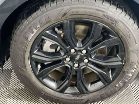 Used 2022 Ford Edge SE w/ Black Appearance Package image 12