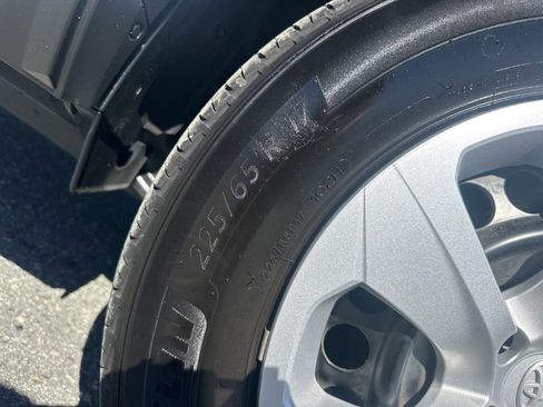 Used 2024 Toyota RAV4 LE image 27