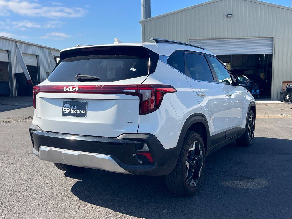 Certified 2025 Kia Seltos EX AWD/4WD image 5