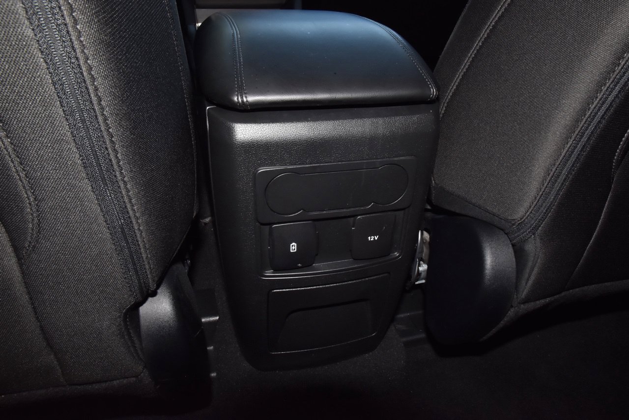 Used 2023 Ford Explorer XLT AWD/4WD image 19