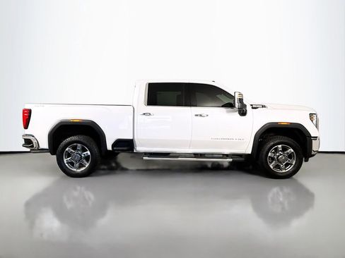 Used 2025 GMC Sierra 2500 SLT w/ SLT Premium Package image 8