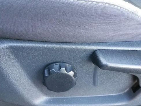 Used 2022 Ford Bronco Base image 13